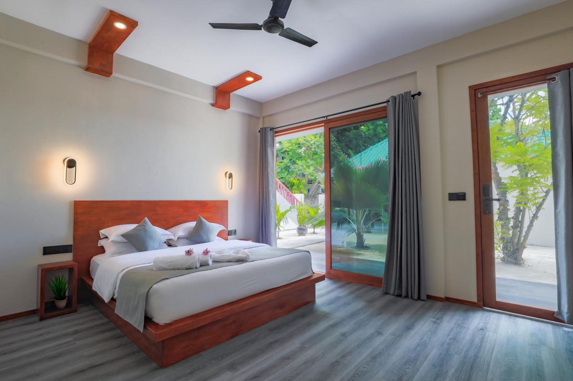 Sunny Breeze View Otel Hangnaameedhoo Dış mekan fotoğraf