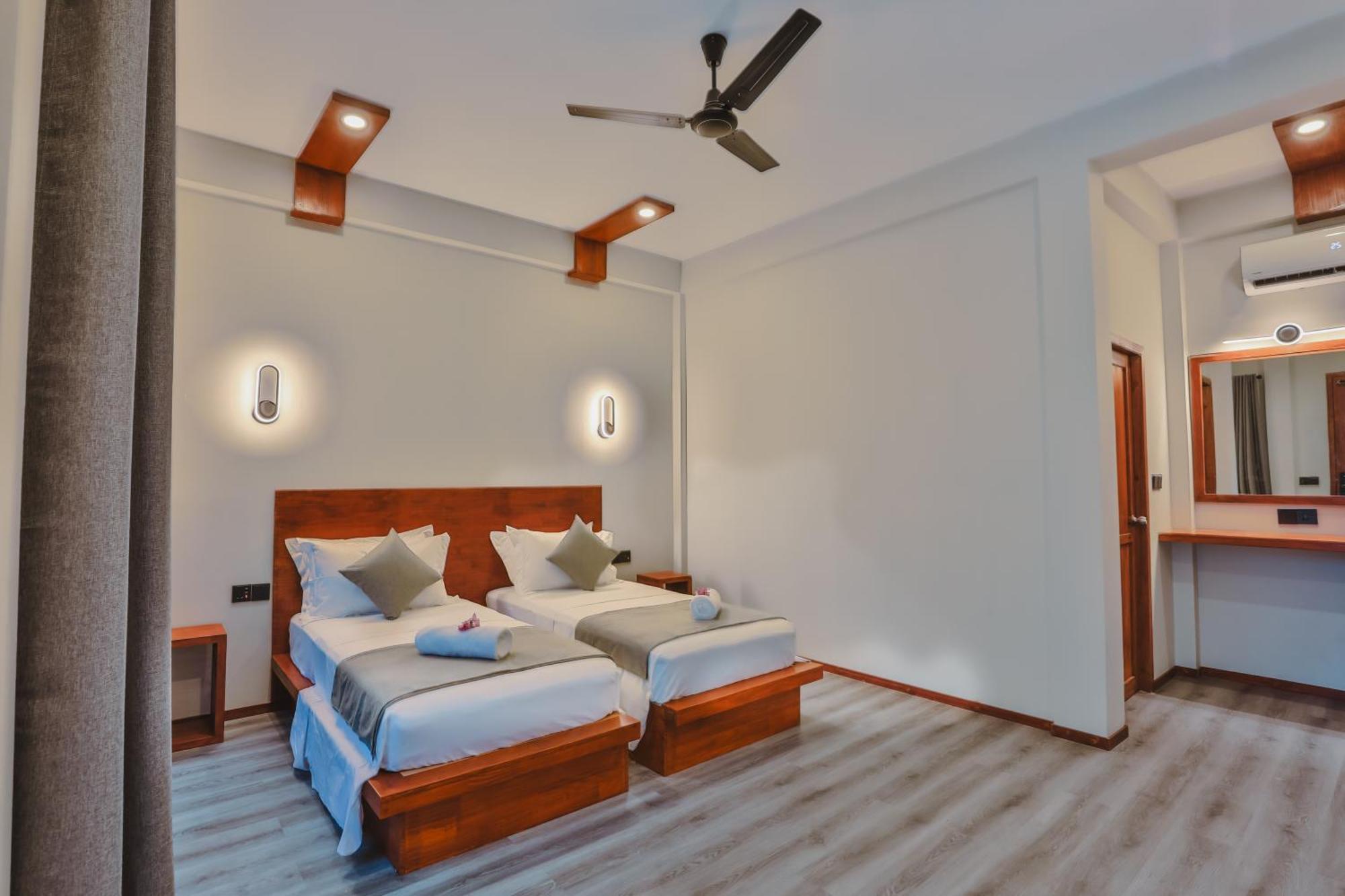 Sunny Breeze View Otel Hangnaameedhoo Dış mekan fotoğraf