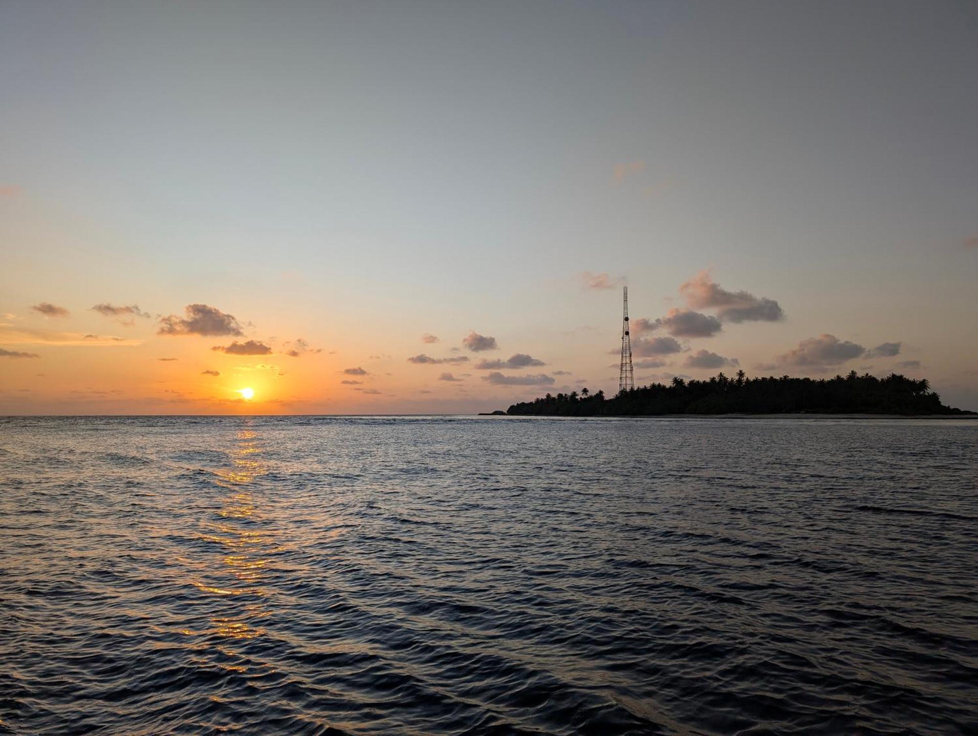 Sunny Breeze View Otel Hangnaameedhoo Dış mekan fotoğraf
